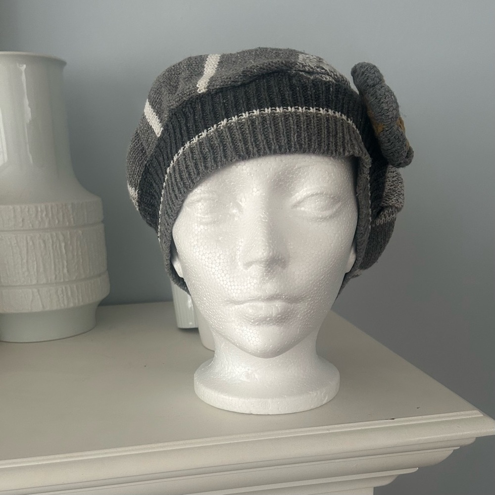 Gray Knit Stiped Beret with Flower Accent